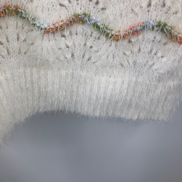 Relativity women’s Cream eyelash sweater Strip L - Picture 5 of 10